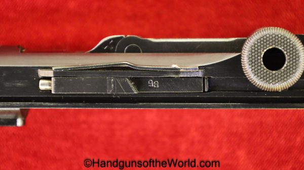 Luger P.08, 9mm, Mauser Banner 1940, Police Eagle C with a Matching Magazine-Mint - Image 34