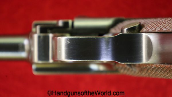 Luger P.08, 9mm, Mauser Banner 1940, Police Eagle C with a Matching Magazine-Mint - Image 6