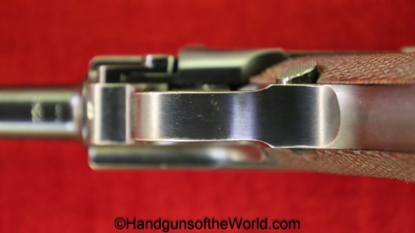 Luger P.08 S/42-1937,9mm, German WWII Issue with a Matching Magazine - Image 6