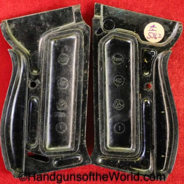 Walther, P-38, Grips, Early, WWII, Pattern, Black, checkered, Bakelite, original, collectible, P38, P.38, P 38, 480, code, WW2, German, Germany, pistol