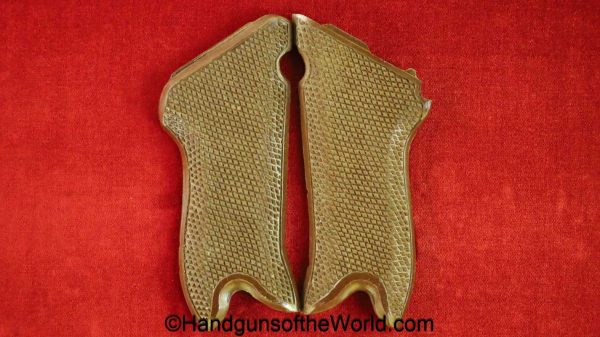 Luger, P.08, Grips, Coarsely checkered, brown, plastic, Post war, post-war, postwar, original, collectible, P08, P 08, P-08, Real, Old, Vintage, German