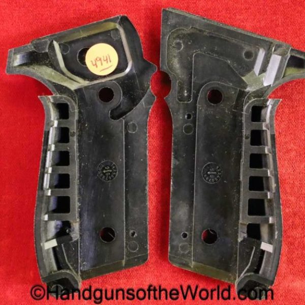 SIG, P-228, Grips, original, collectible, P228, P 228, Sauer, Sig Sauer, Sig-Sauer, grip, pair, set, handgun, hand gun, pistol, German, Germany, W, W., West