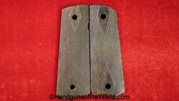 Colt, 1911, Government, Grips, WWI, Era, checkered, walnut, double diamonds, original, collectible, WW1, 45, .45, grip, pair, set, American, US, USA